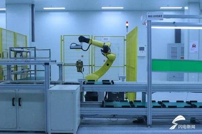 網媒山西行丨生產一臺電腦最快僅需18秒！在“智能云”工廠感受山西信息產業速度與計算機技術開發的深度融合